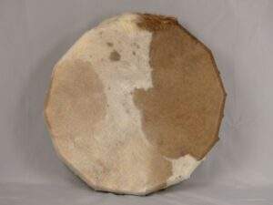 Tambour chamanique artisanal peau de vache avec poils ras - 45 cm - Les tambours de Jadhyane