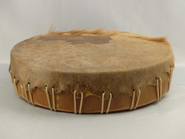 Tambour chamanique artisanal peau de veau et cadre rond en bois de peuplier-30cm